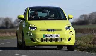 Fiat 500e - front cornering